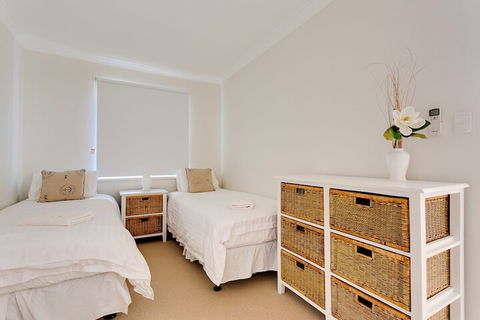 Cottesloe Beach House I - Accommodation Ballina 3