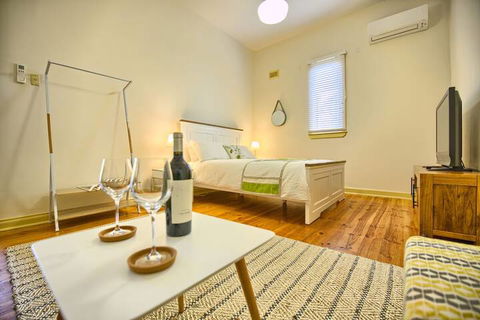 Spencer Suites Albany - Wagga Wagga Accommodation 1