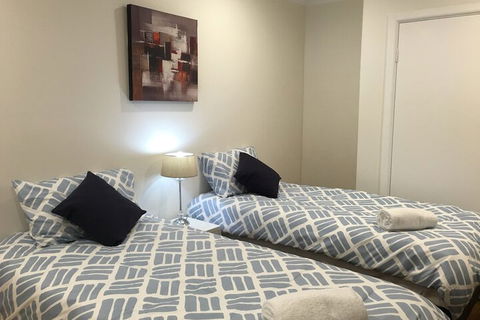 Ivy Units Glen Waverley - Lightning Ridge Tourism 6