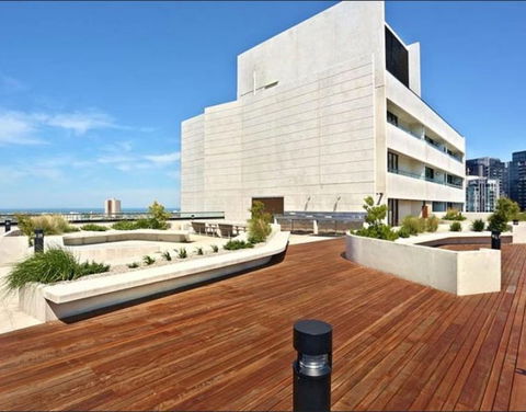 StayCentral - NGV Arts Centre Retreat - Holiday Melbourne 5
