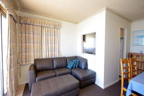 Avilla Court 1 - Mackay Tourism 3