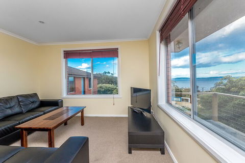 Family Home At Kingston Beach - Broome Tourism 5