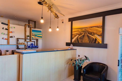 COAST Motel And Apartments - Accommodation Brisbane 2