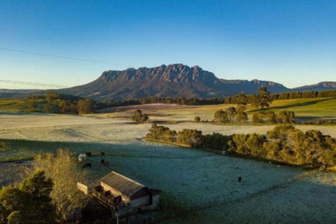 Carinya Farm Holiday Retreat - Whitsundays Tourism 0