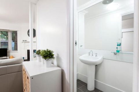 Bedford Terrace 1 - Wagga Wagga Accommodation 4