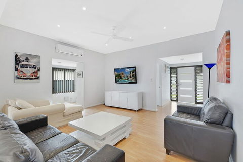 Oakland Cottage - Accommodation Newcastle 2