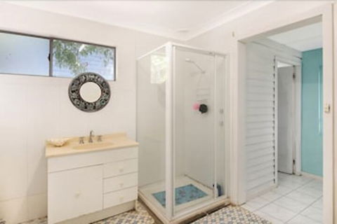 Budgewoi Cottage - WA Accommodation 3