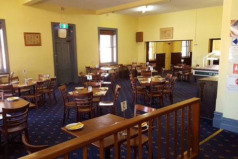 Copper Coast Hotel - Whitsundays Tourism 3