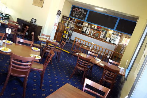 Copper Coast Hotel - Whitsundays Tourism 4