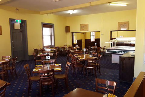 Copper Coast Hotel - Whitsundays Tourism 5