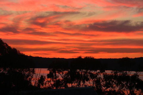 A Lakehouse Escape - Accommodation Sunshine Coast 5