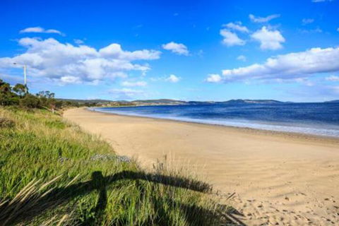 Bellerive Marina View Apartments NO 27 - WA Accommodation 7