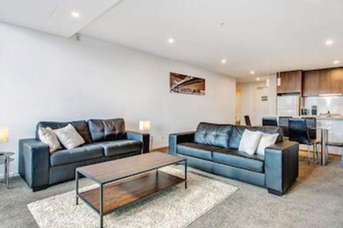 MJ Shortstay Southbank Grande Apartments - Holiday Melbourne 7
