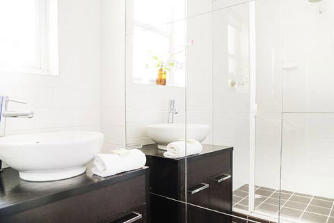 Angaston Mews Apartments - Holiday Melbourne 5