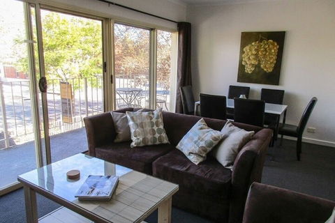 Angaston Mews Apartments - Holiday Melbourne 6