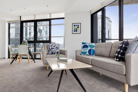 Nook Melbourne Bank Tower Apartments - Lightning Ridge Tourism 4