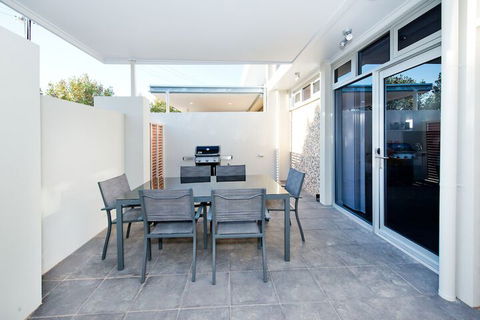 Loxton Courthouse Apartments - Wagga Wagga Accommodation 6