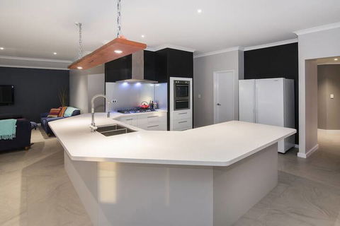 Geographe House - Northern Rivers Accommodation 5
