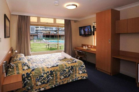 Sovereign Inn - Holiday Adelaide 7