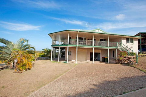 Verandahs - YWait Travel 6