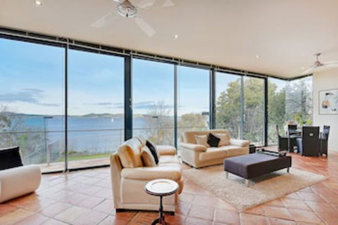 Kylakin On The Derwent River - Rejuvenate Stays - Tweed Heads Accommodation 0