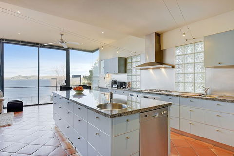 Kylakin On The Derwent River - Rejuvenate Stays - Tweed Heads Accommodation 5
