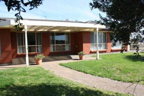 Maslin Beach House - Accommodation Directory 6