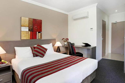Best Western Plus Camperdown Suites - Casino Accommodation 4