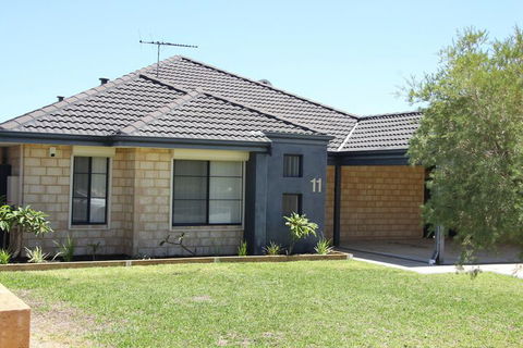 Byford House On The Scarp - Accommodation Find 2