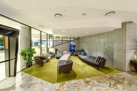 Eatons Hill Hotel - Victoria Tourism 2
