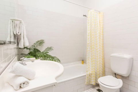 Historic Cottage - Holiday Sydney 5