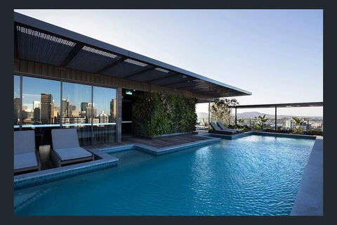 High End Living In Brisbane City - Accommodation Newcastle 7