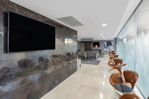 Meriton Suites Mascot Central - Holiday Sydney 5
