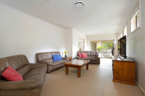 Refresham - WA Accommodation 7