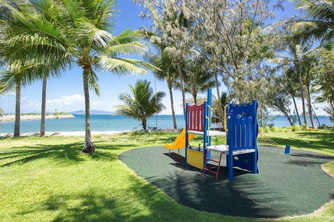 Magnetic Docks Townhouse 9 - Accommodation Newcastle 1