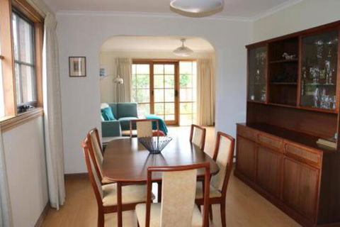 Stylish 2 Bedroom Unit - Accommodation Newcastle 3