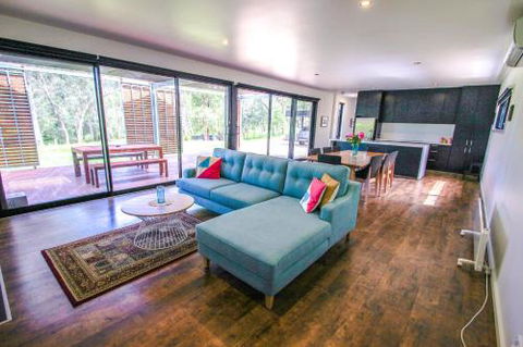 Apex House - Wagga Wagga Accommodation 5
