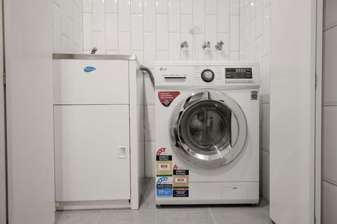Wisdom Apartments In Doncaster - Accommodation Brunswick Heads 6