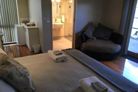 Twelve Apostles Beach House B & B - Accommodation Yamba 7