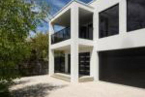 Pearl Hawley Beach - Yamba Accommodation 0