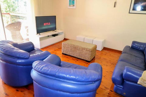 Wemberley Lakehouse - Accommodation Find 2