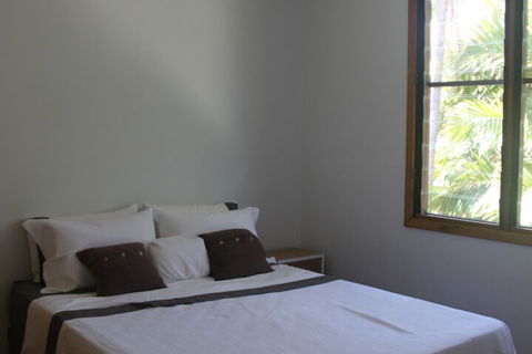 Beach House On Fox - Hobart Tourism 6