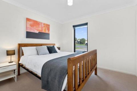Glas - Wagga Wagga Accommodation 1