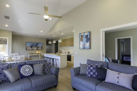 Winter Home - Our Place At Bright - Holiday Perth 5