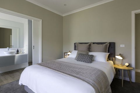 Winter Home - Our Place At Bright - Holiday Perth 6