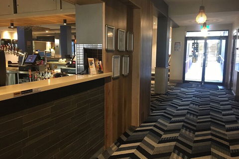 Swansea Hotel - Whitsundays Tourism 2