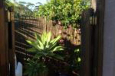 Serenity Lodge For Couples - Accommodation Newcastle 0