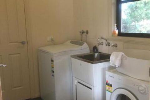 Bennett House Horsham - Accommodation Newcastle 7