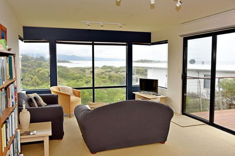 Redbill Drive House - Accommodation QLD 7