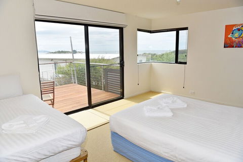 Redbill Drive House - Accommodation QLD 4